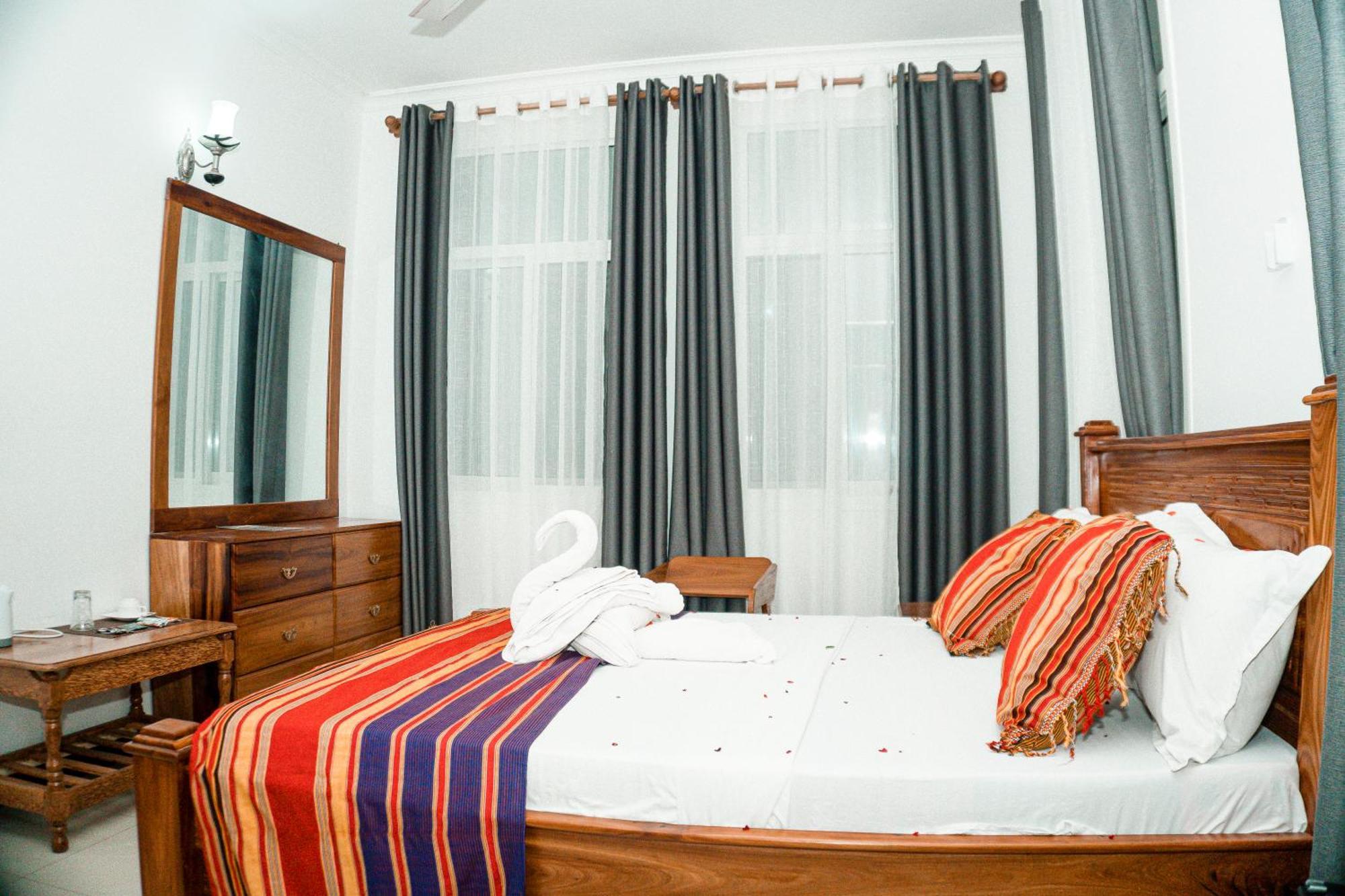 64 Zenj House Luxury Airport B&B Mbweni Exterior photo