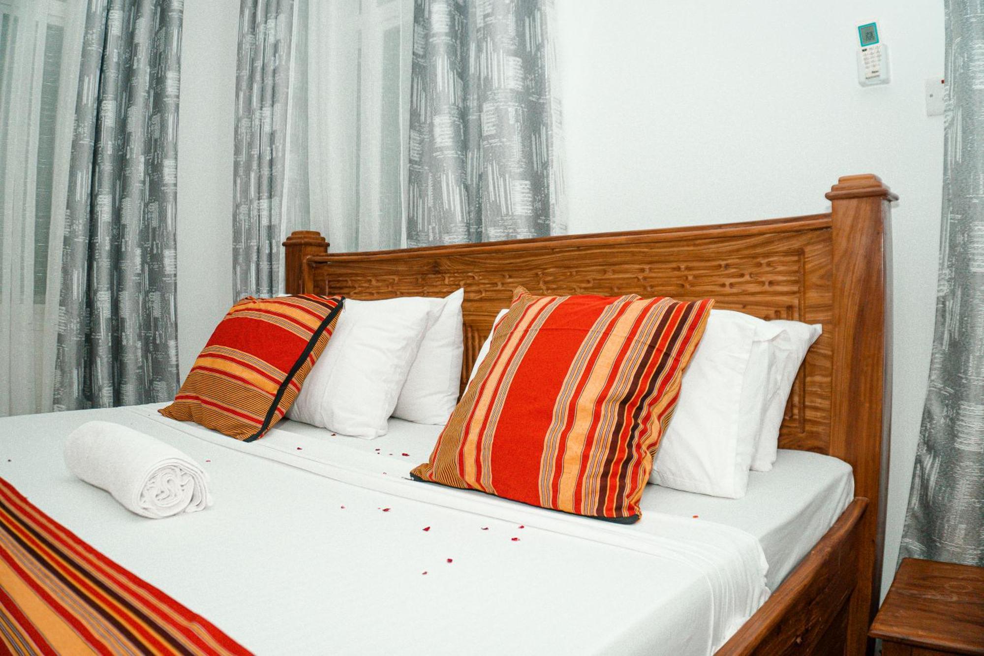 64 Zenj House Luxury Airport B&B Mbweni Exterior photo