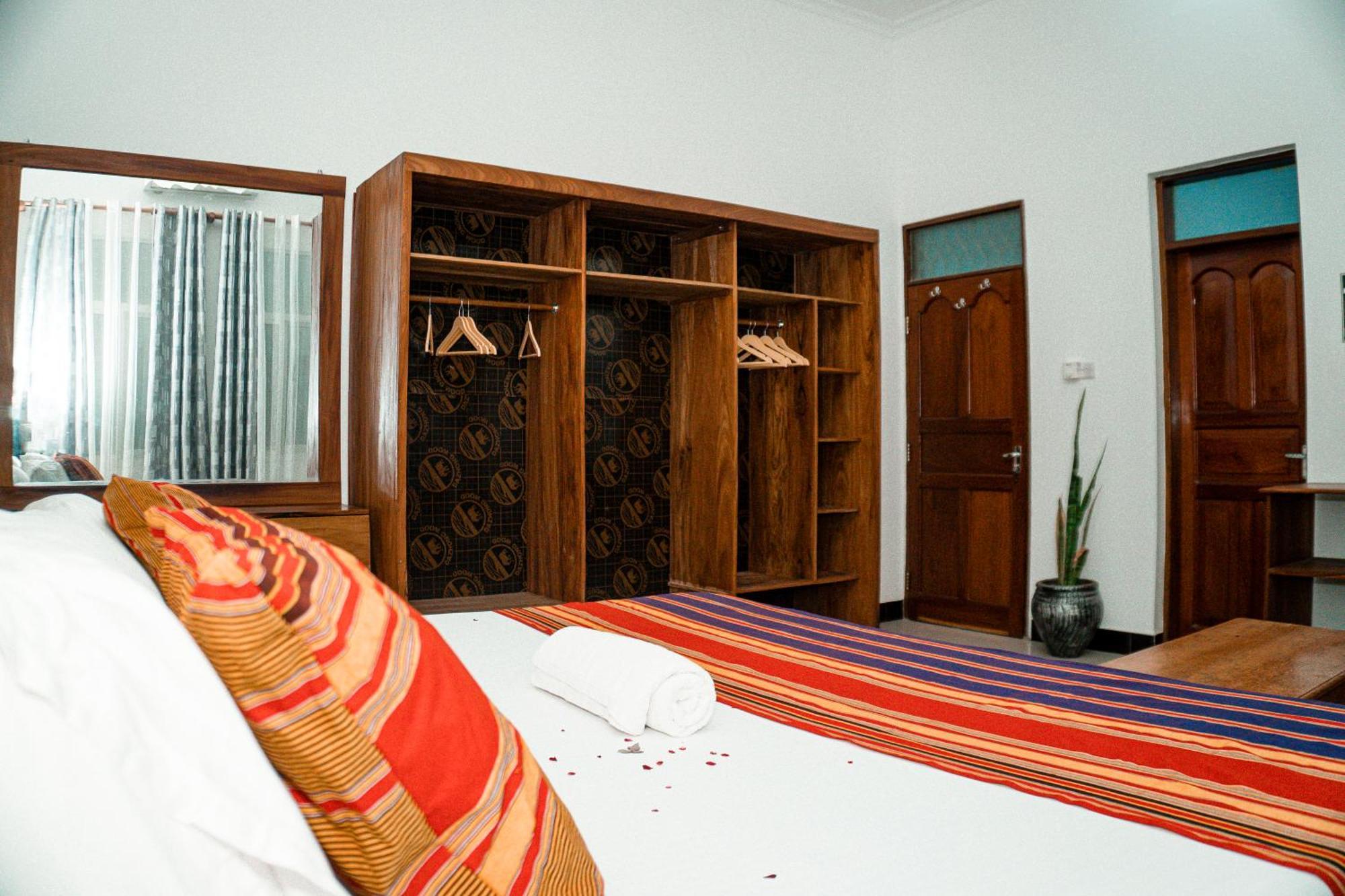 64 Zenj House Luxury Airport B&B Mbweni Exterior photo