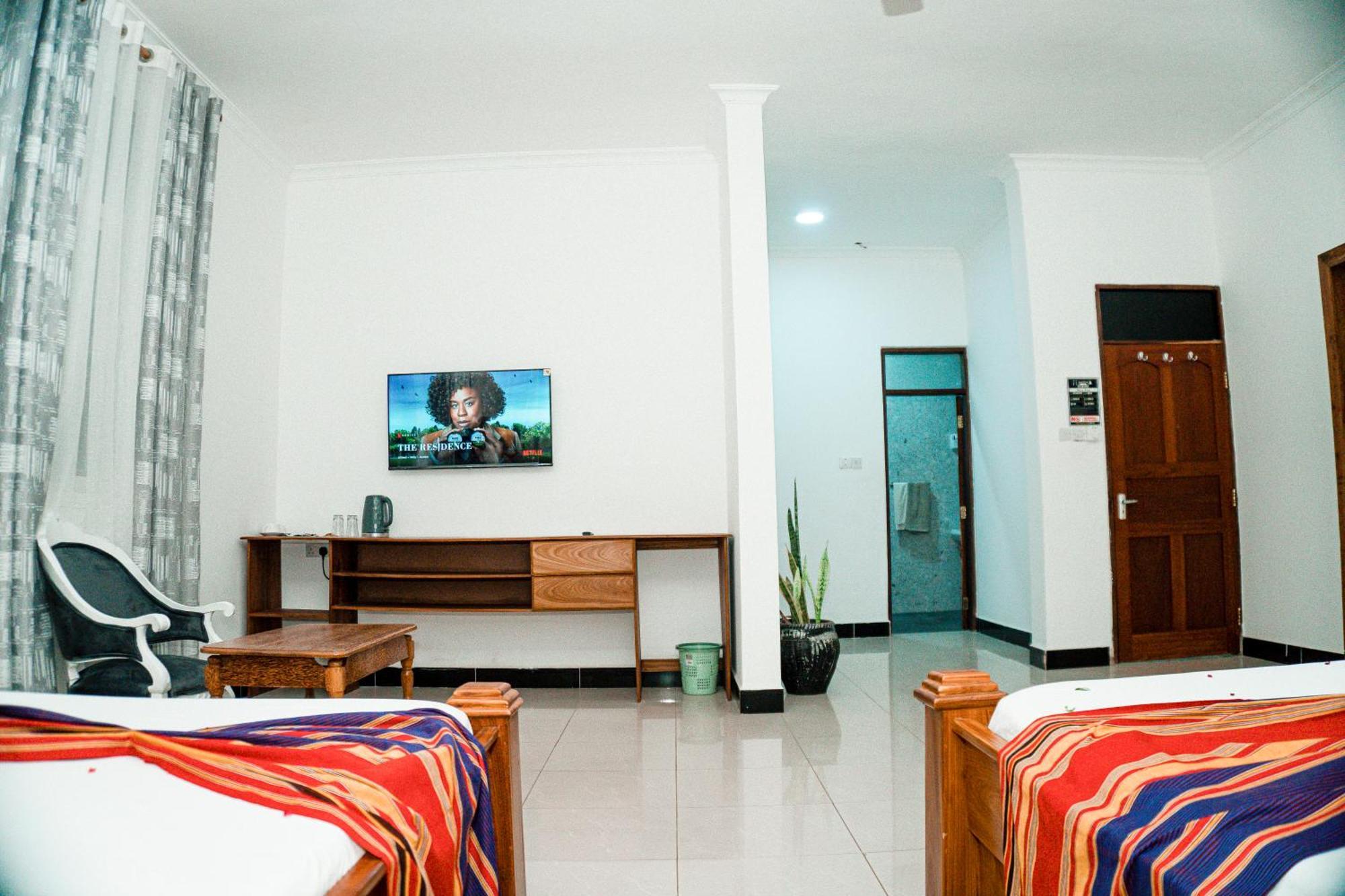 64 Zenj House Luxury Airport B&B Mbweni Exterior photo