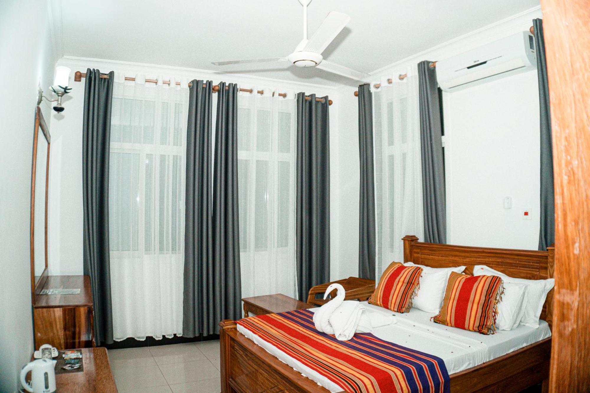 64 Zenj House Luxury Airport B&B Mbweni Exterior photo